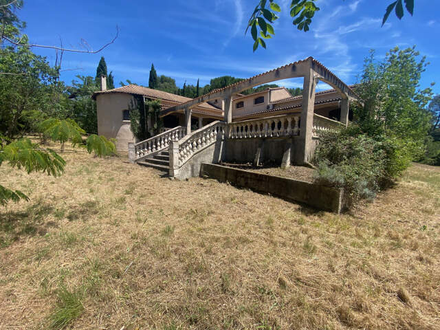st Georges d'orques -   vaste villa près de 400m2 hab  à rén — photo du bien