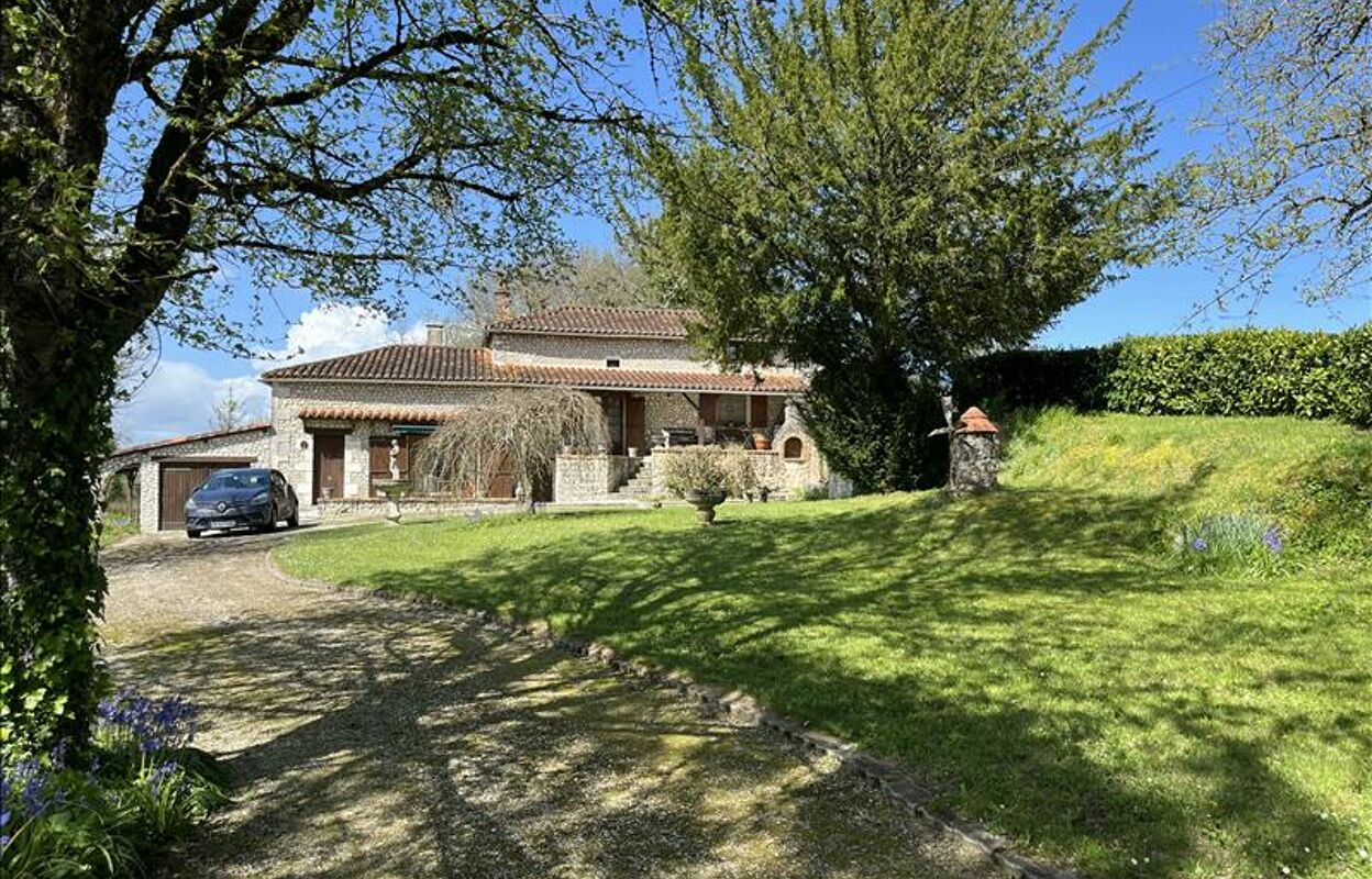 maison 5 pièces 115 m2 à vendre à Montboyer (16620)