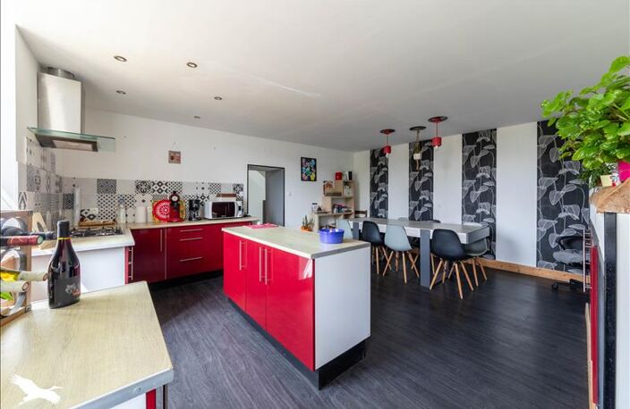 Maison en pierre de 9 pièces principales — photo 2