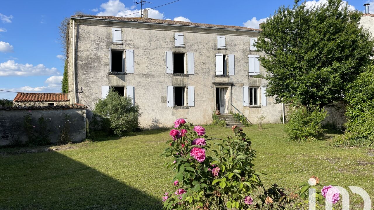 maison 5 pièces 181 m2 à vendre à La Rochénard (79270)