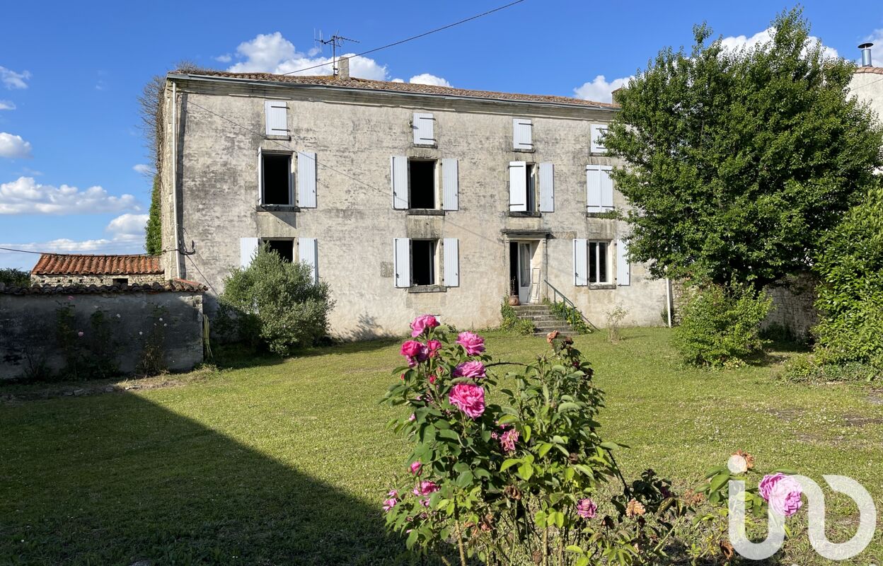 maison 5 pièces 181 m2 à vendre à La Rochénard (79270)