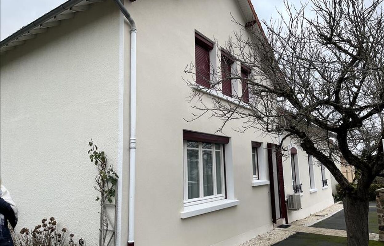 maison 6 pièces 151 m2 à vendre à Domérat (03410)