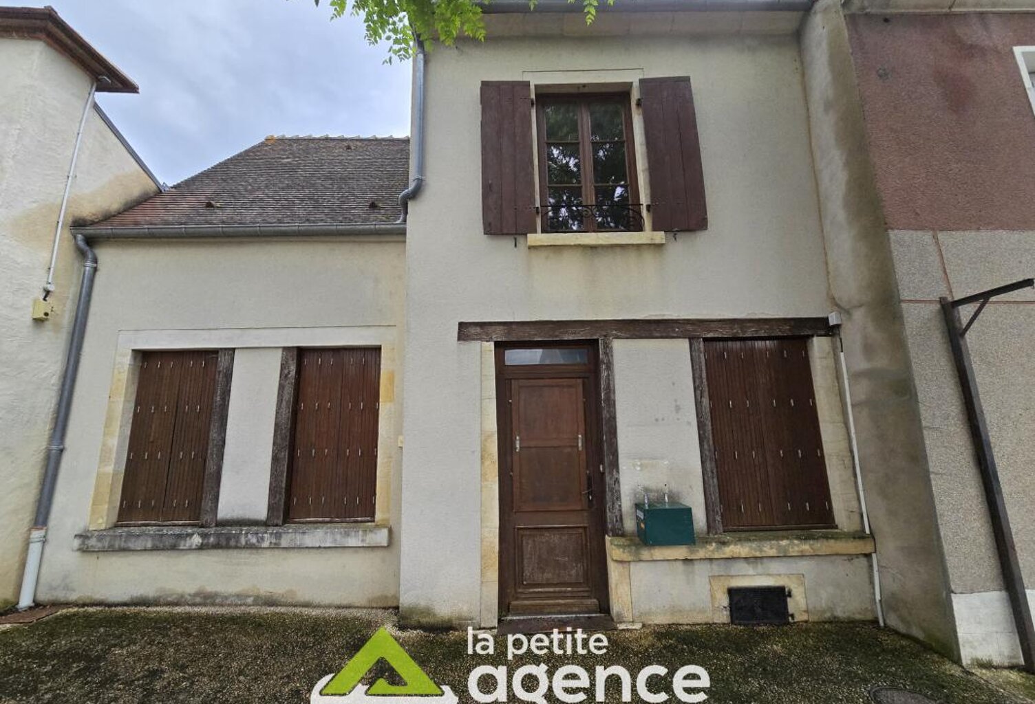DUN SUR AURON : Maison de ville en hyper centre avec cour et — photo 1
