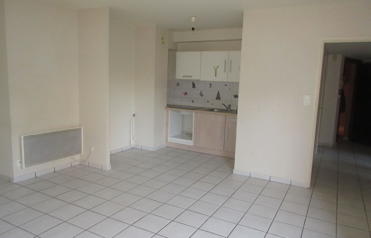 appartement 3 pièces 65 m2 à louer à Le Monastère (12000)