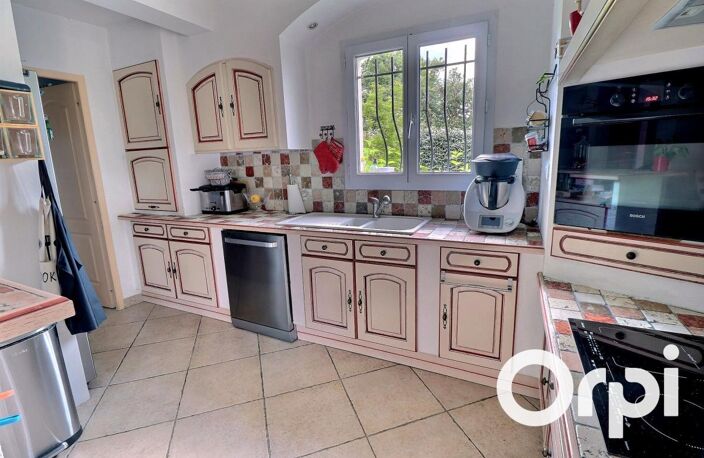 Maison Mimet de 134 m² et piscine — photo 4