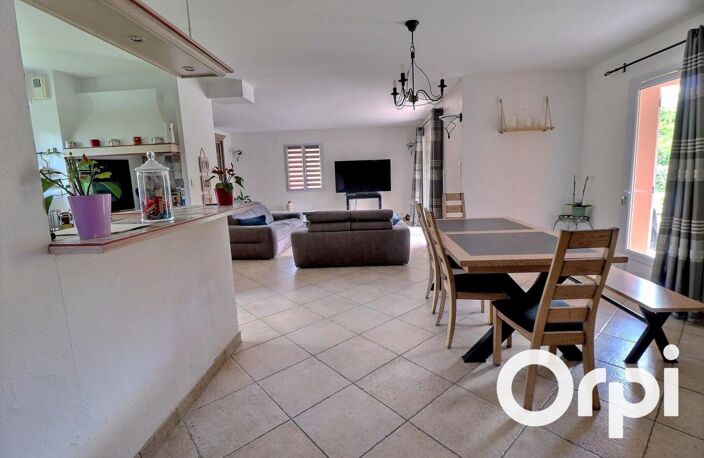 Maison Mimet de 134 m² et piscine — photo 5