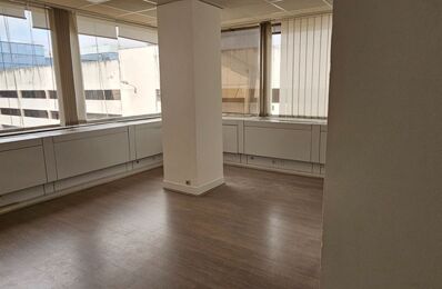 bureau 1 pièces 25 m2 à louer à Cergy (95000)