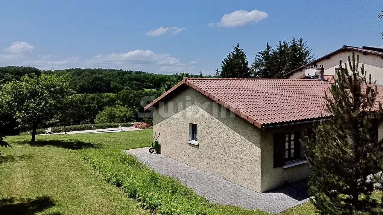 maison 8 pièces 213 m2 à vendre à Lachassagne (69480)