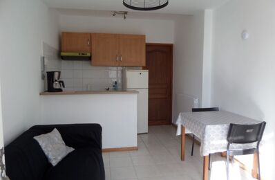 location appartement 610 € CC /mois à proximité de Villelaure (84530)