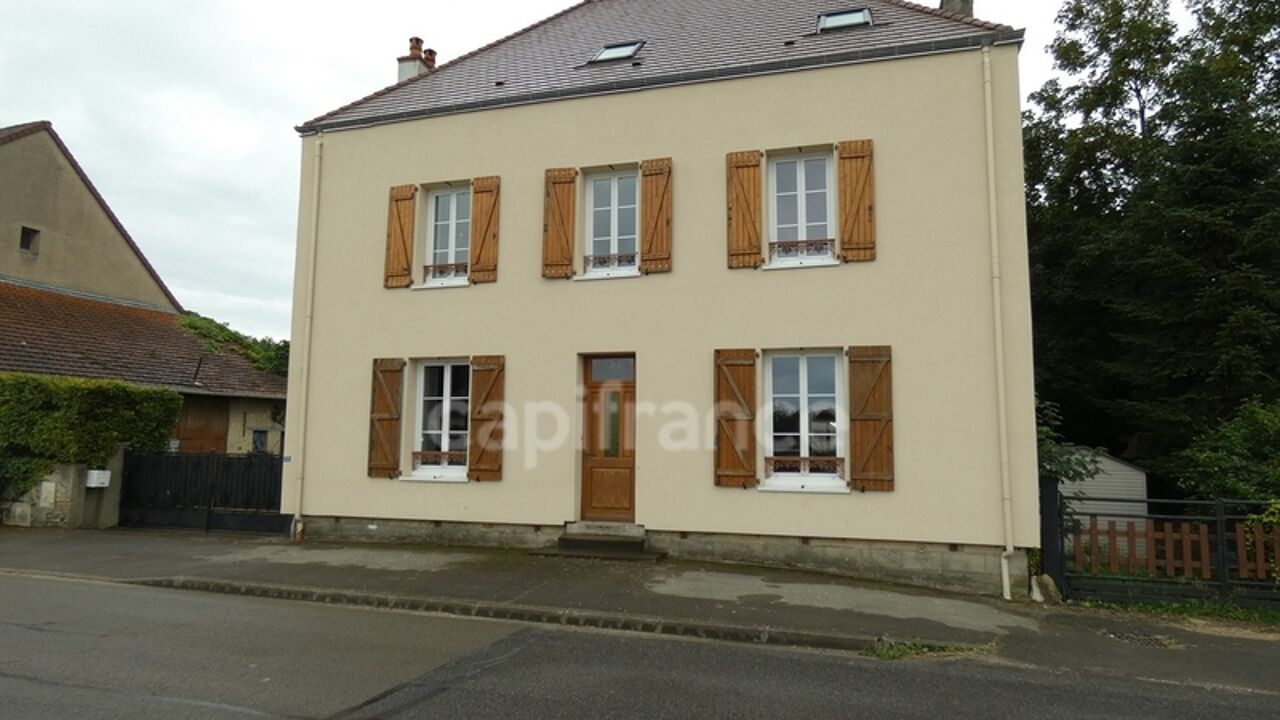 maison 10 pièces 227 m2 à vendre à Pierre-de-Bresse (71270)