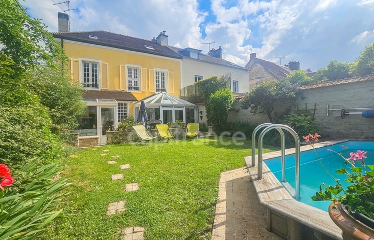 maison 9 pièces 210 m2 à vendre à Étampes (91150)