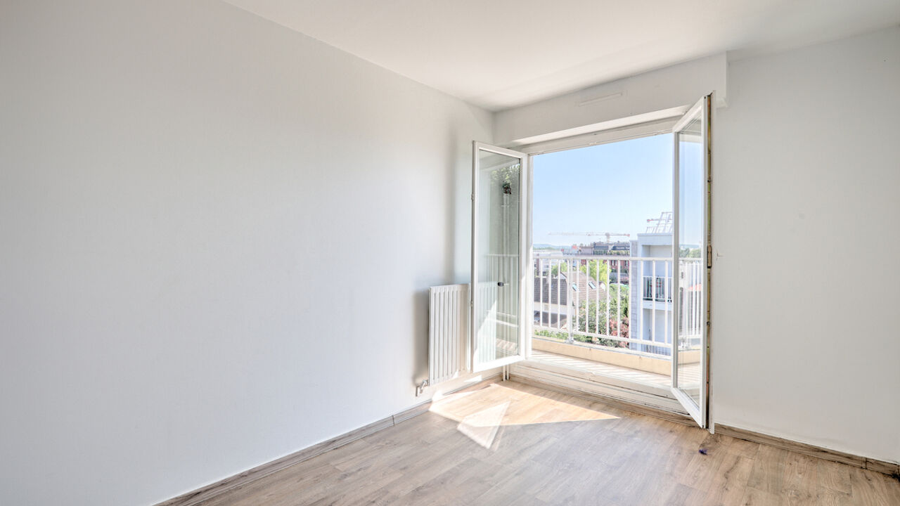 appartement 3 pièces 65 m2 à vendre à Noisy-le-Grand (93160)