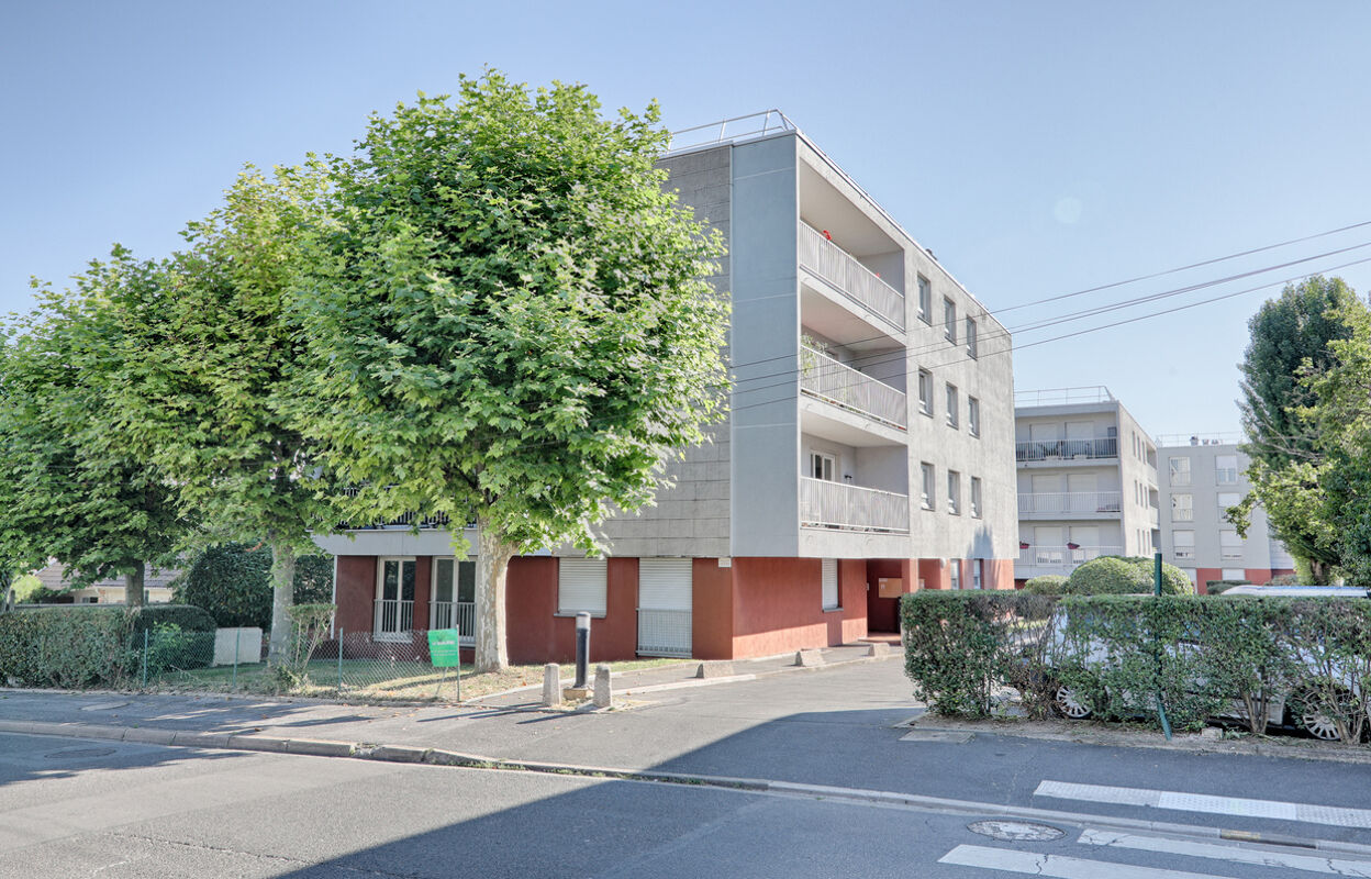 appartement 4 pièces 81 m2 à vendre à Noisy-le-Grand (93160)