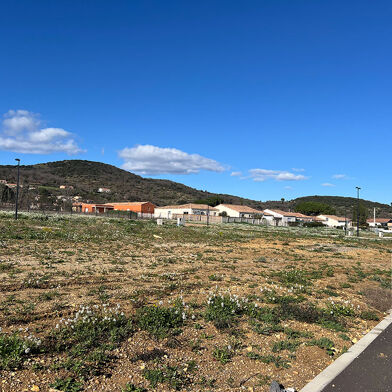 Local industriel  92000 €