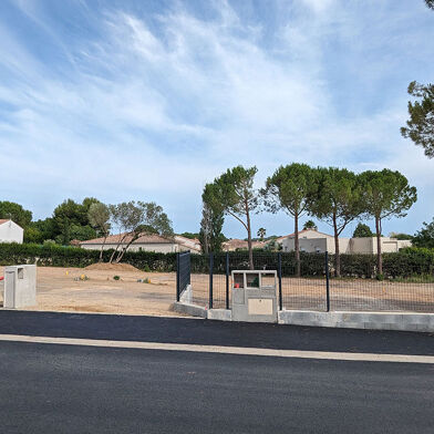 Local industriel  130000 €