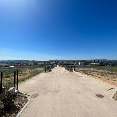 Local industriel  145000 €