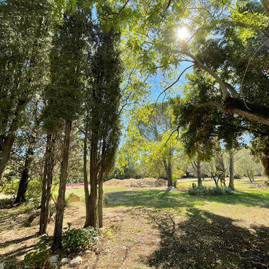 Local industriel  299000 €