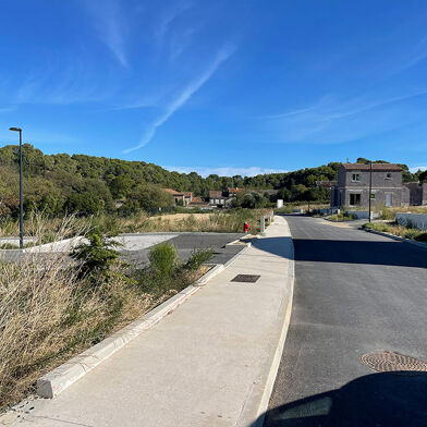 Local industriel  127900 €