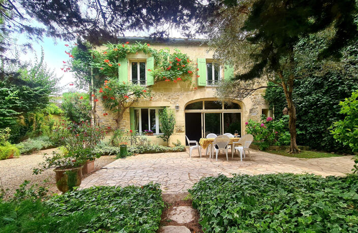 Vente maison 240 M2 parcelle de750m2 piscine 8*4 calme sans — photo 2
