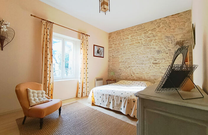 Vente maison 240 M2 parcelle de750m2 piscine 8*4 calme sans — photo 3