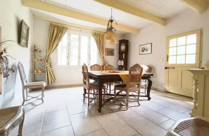 Vente maison 240 M2 parcelle de750m2 piscine 8*4 calme sans — photo 4