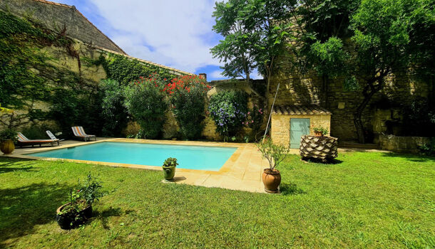 Villa / Maison 8 pièces  à vendre Aimargues 30470