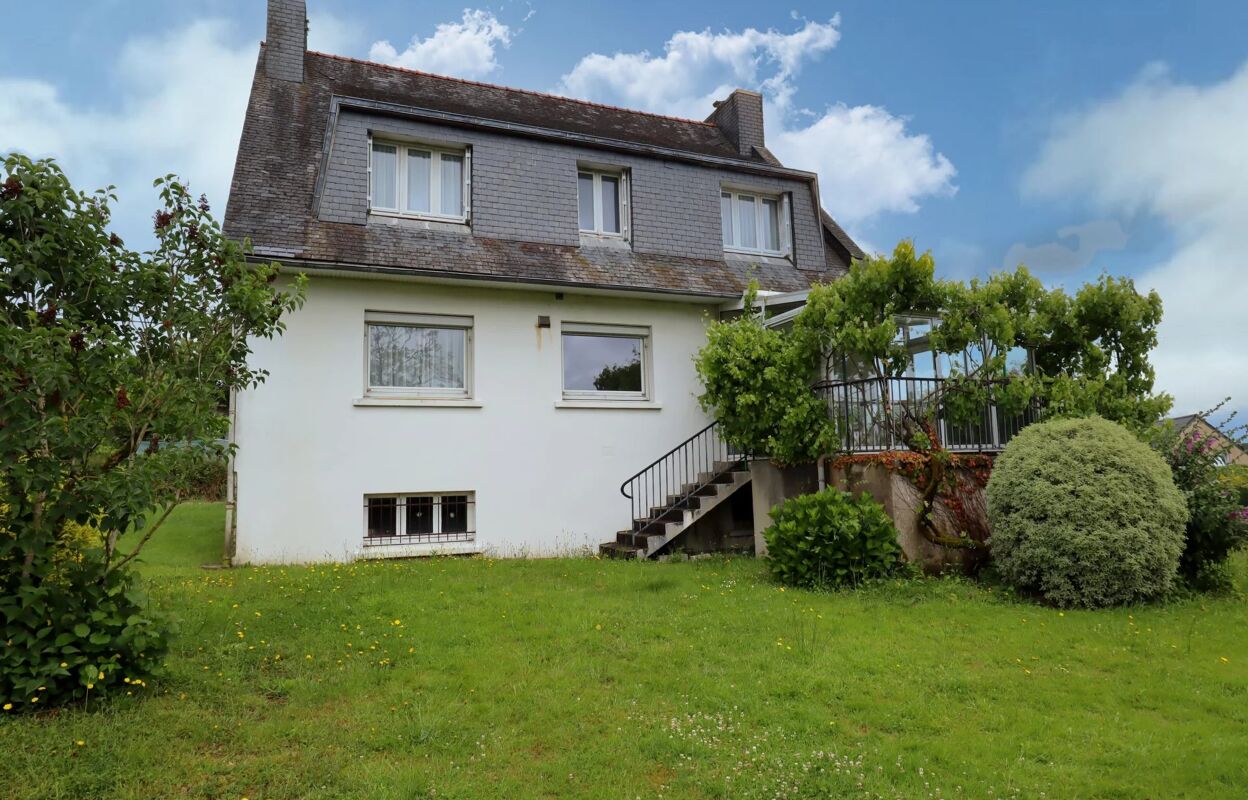 maison 7 pièces 141 m2 à vendre à Carhaix-Plouguer (29270)