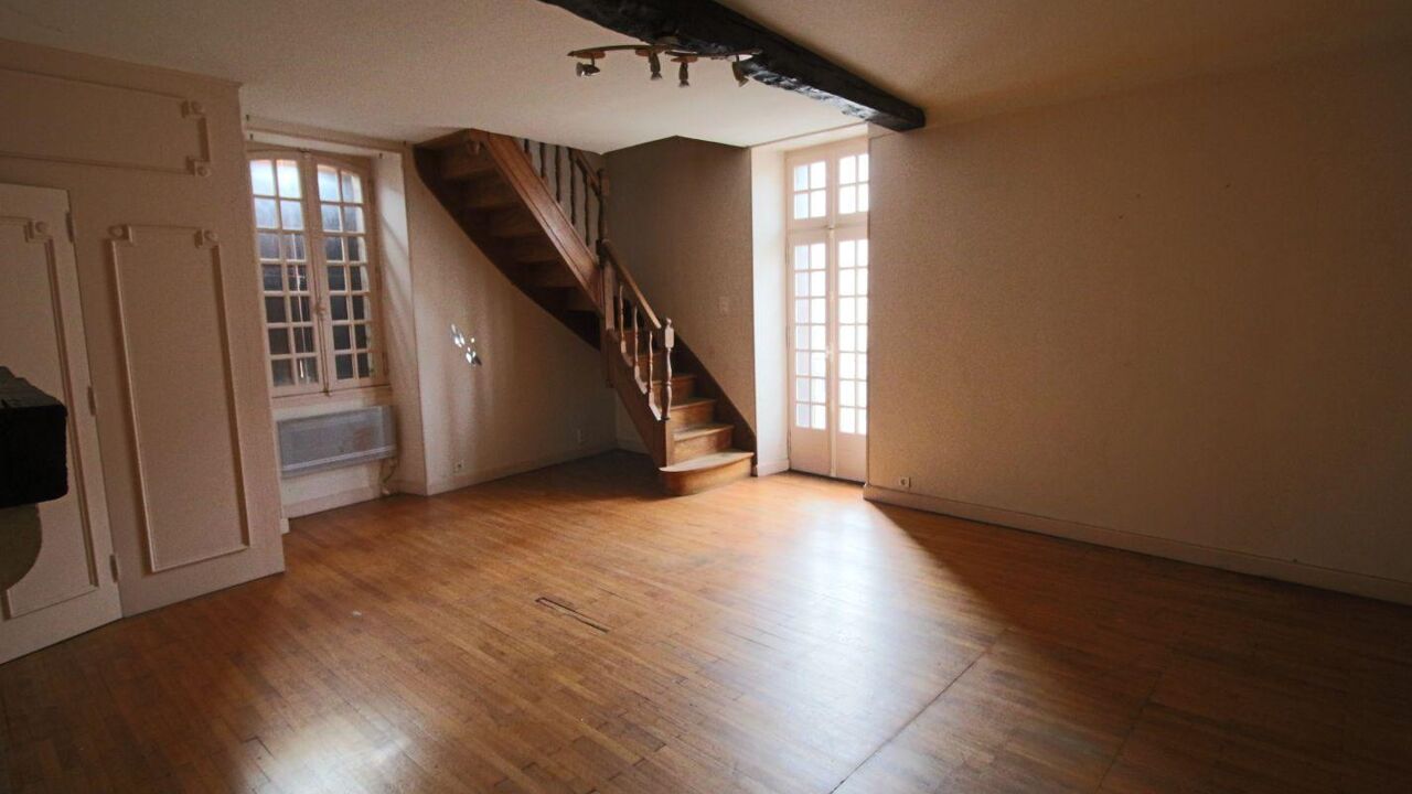 maison 5 pièces 260 m2 à vendre à Puy-l'Évêque (46700)