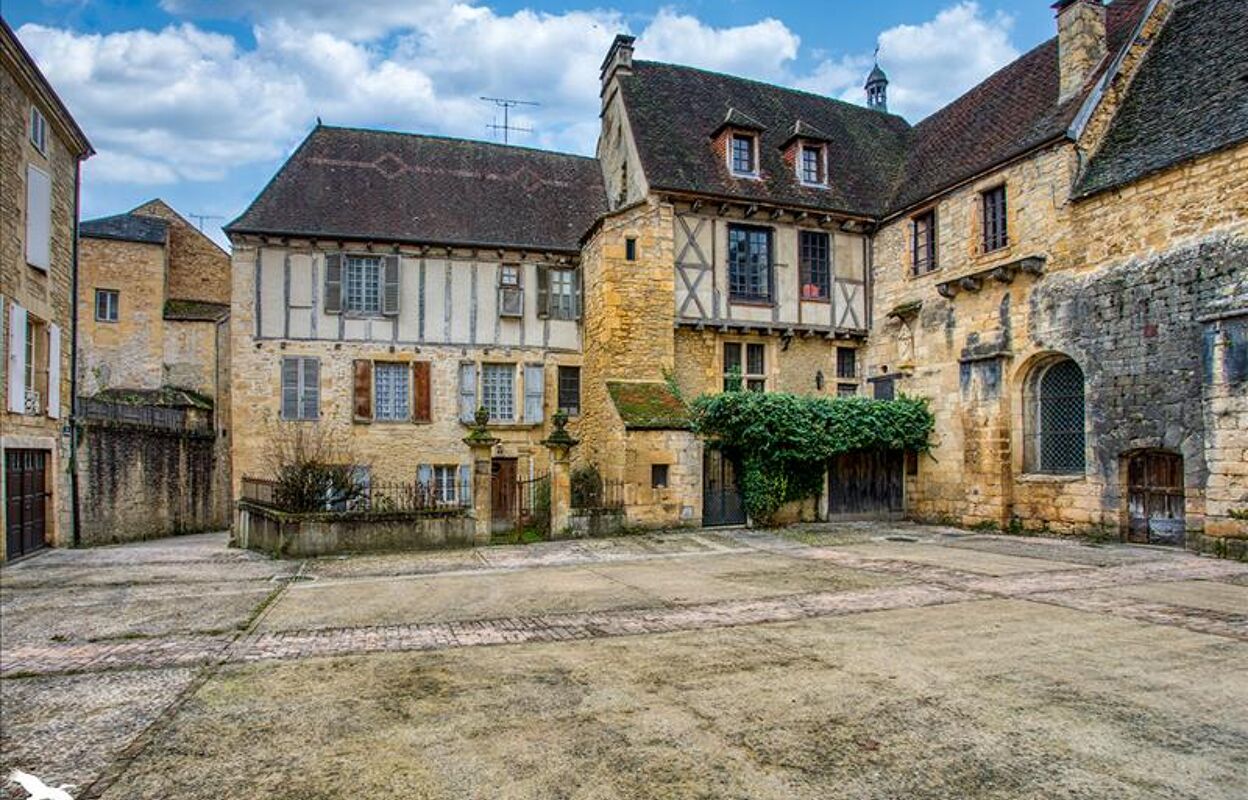 maison 6 pièces 157 m2 à vendre à Sarlat-la-Canéda (24200)