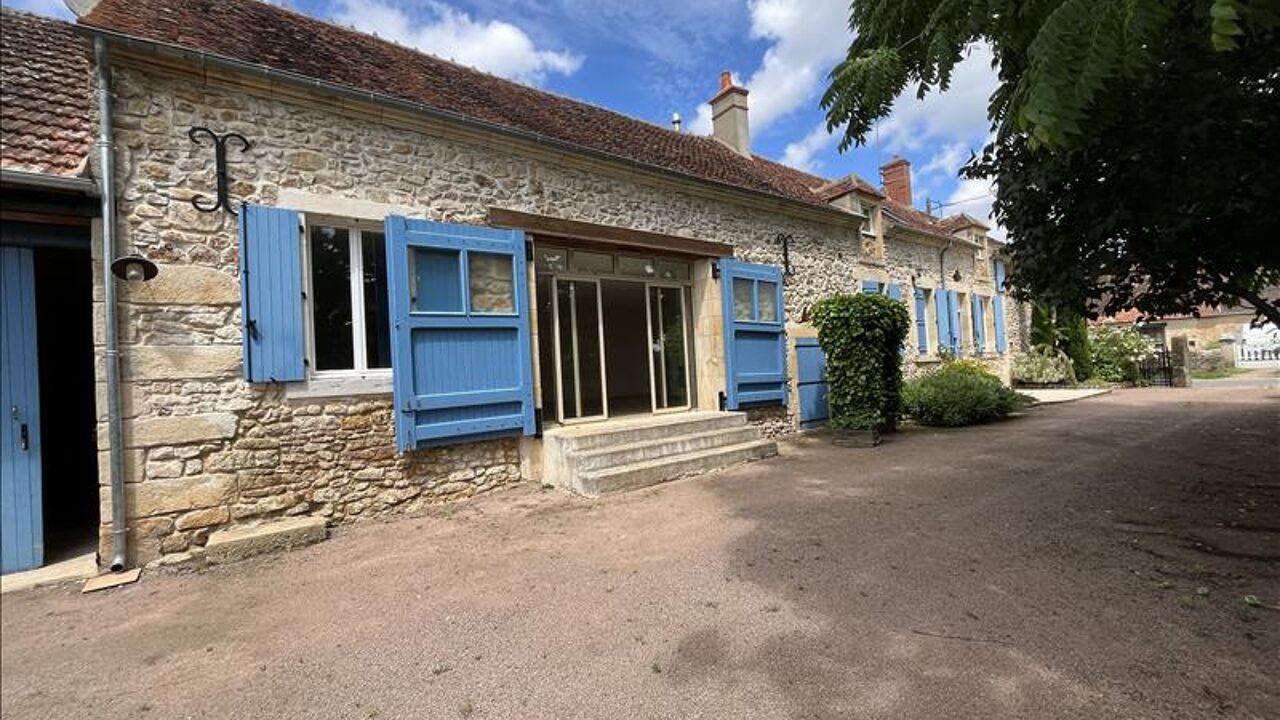 maison 7 pièces 181 m2 à vendre à Saint-Pierre-les-Étieux (18210)