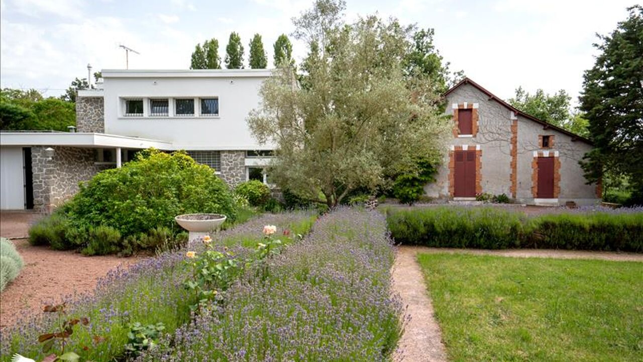 maison 8 pièces 287 m2 à vendre à Thouars (79100)