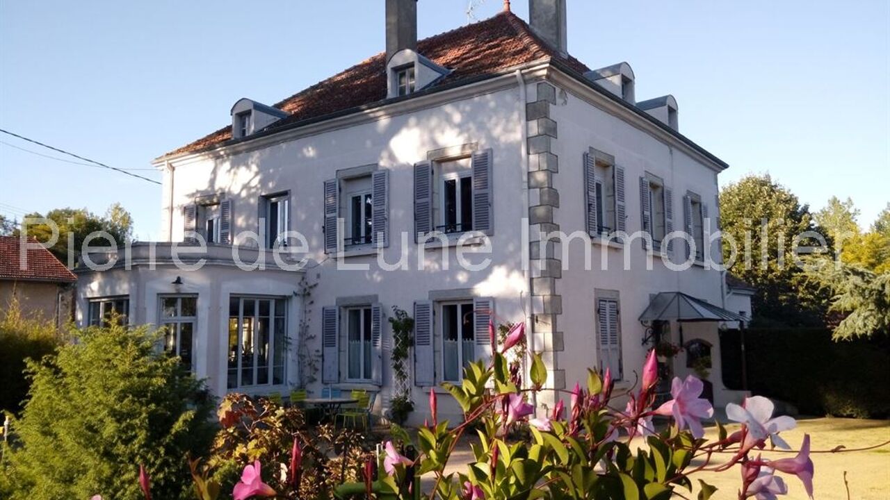 maison 6 pièces 245 m2 à vendre à Saint-Forgeux-Lespinasse (42640)