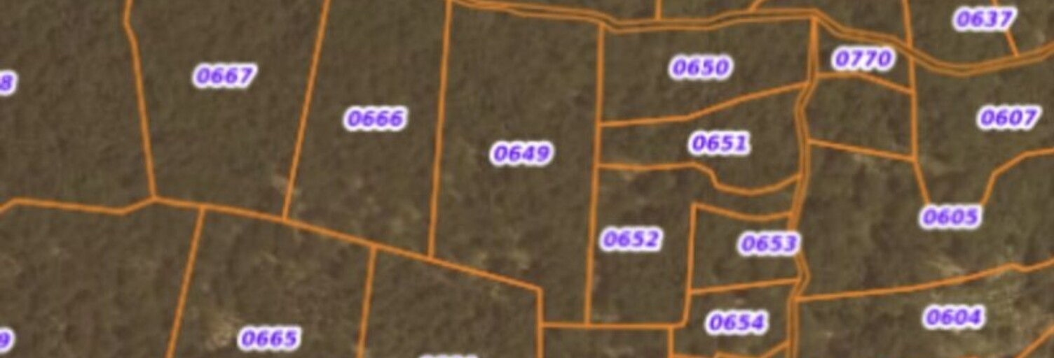 Terrain  2160 m² à vendre à Gréolières (06620)