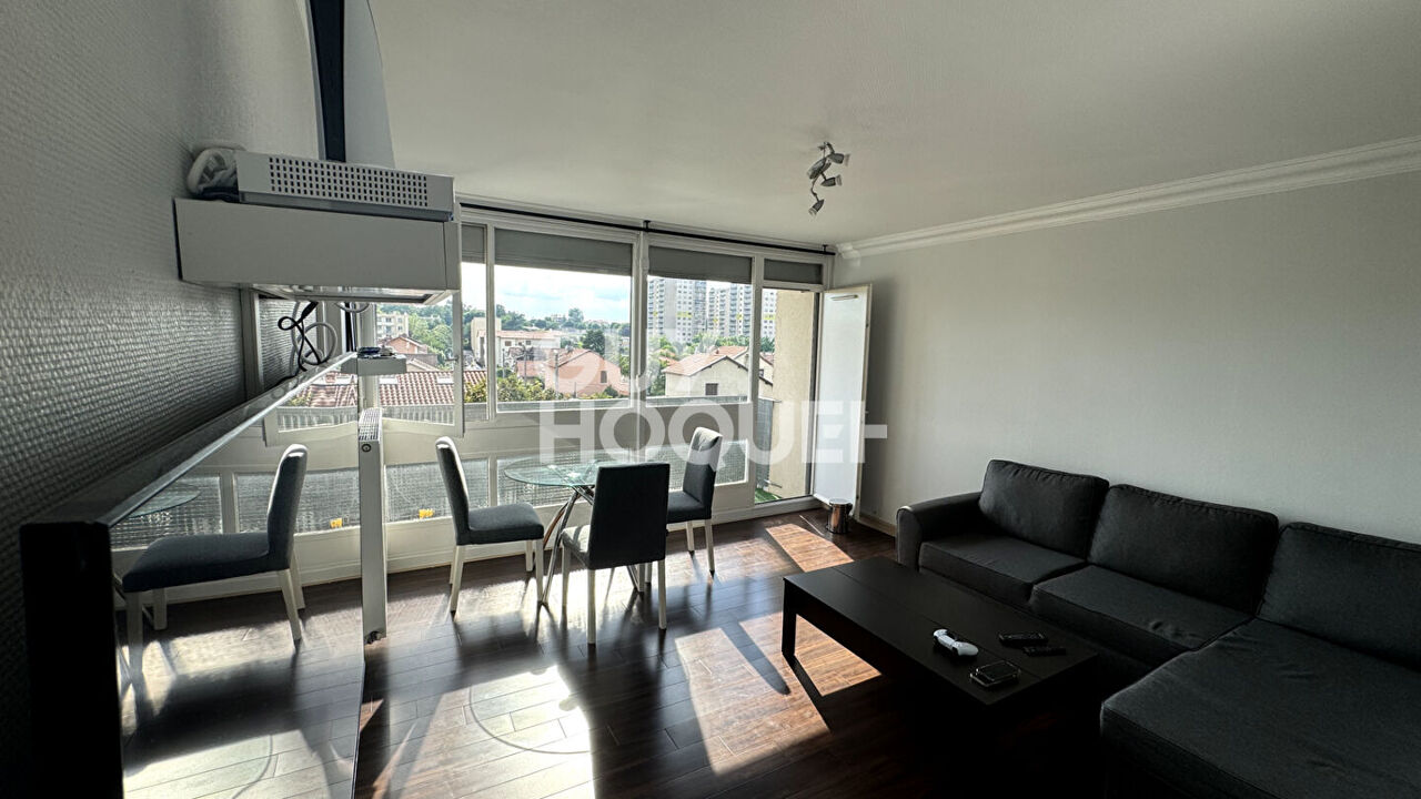 appartement 2 pièces 42 m2 à vendre à Bron (69500)