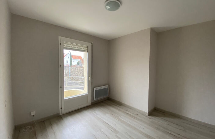 APPARTEMENT T2 A LOUER CASTELJALOUX — photo 5