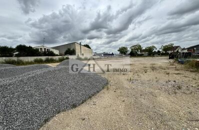 location terrain 6 500 € CC /mois à proximité de Quincy-Voisins (77860)