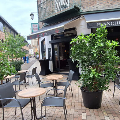 Commerce  129600 €