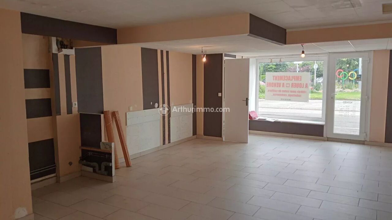 immeuble  pièces 100 m2 à vendre à Villaines-la-Juhel (53700)