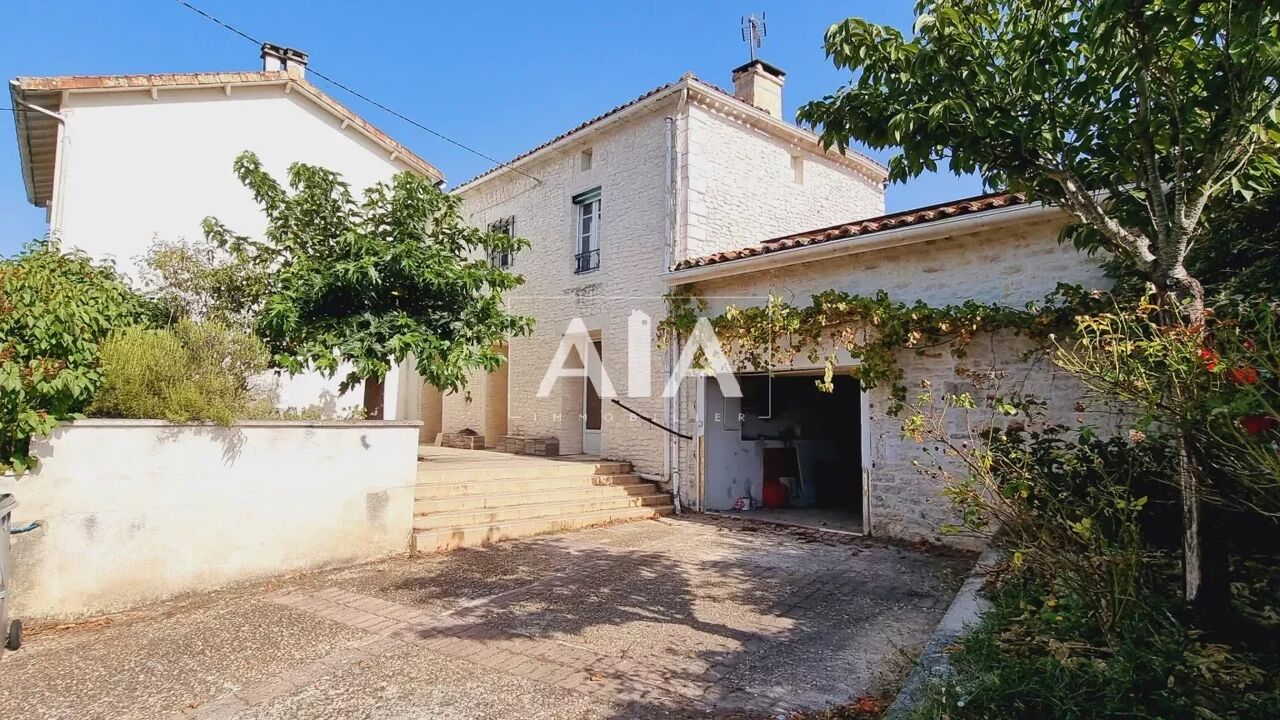 maison 5 pièces 138 m2 à vendre à Luxé (16230)