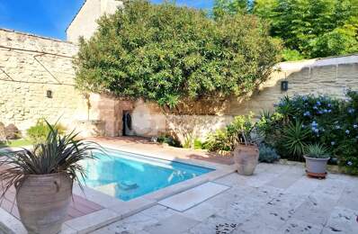 Mas de village au coeur de Fontvieille avec piscine et hangar — photo du bien