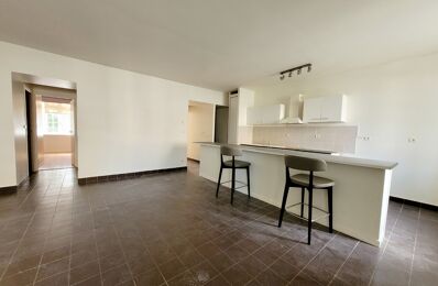 location appartement 727 € CC /mois à proximité de Cappelle-Brouck (59630)