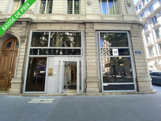 LOCAL COMMERCIAL à LOUER — photo du bien