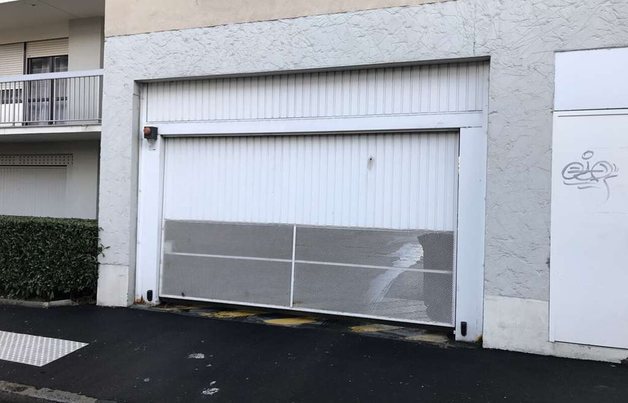 garage  pièces 15 m2 à vendre à Saint-Étienne (42100)