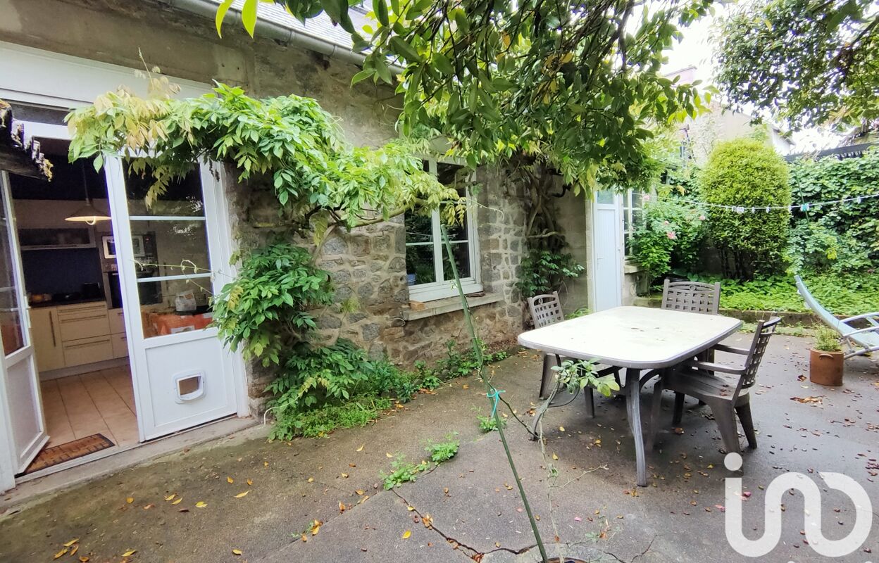 maison 5 pièces 104 m2 à vendre à Fougères (35300)