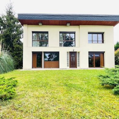 Maison 8 pièces 183 m²