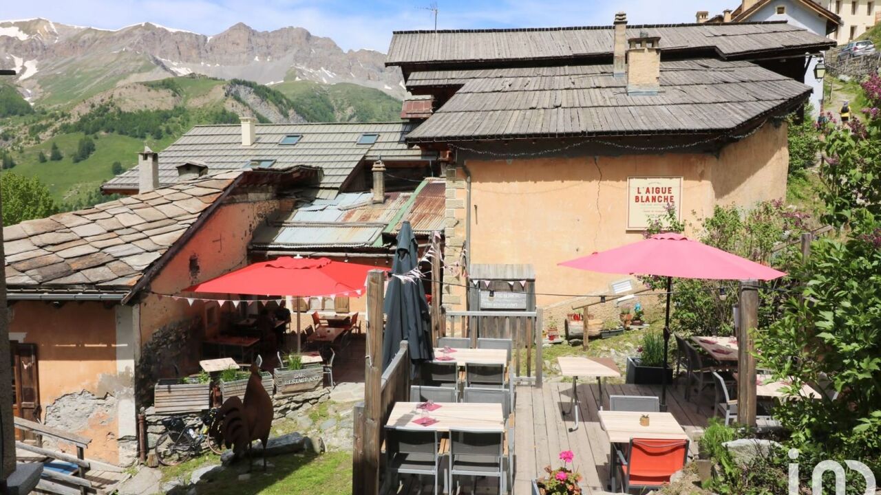 commerce  pièces 290 m2 à vendre à Saint-Véran (05350)