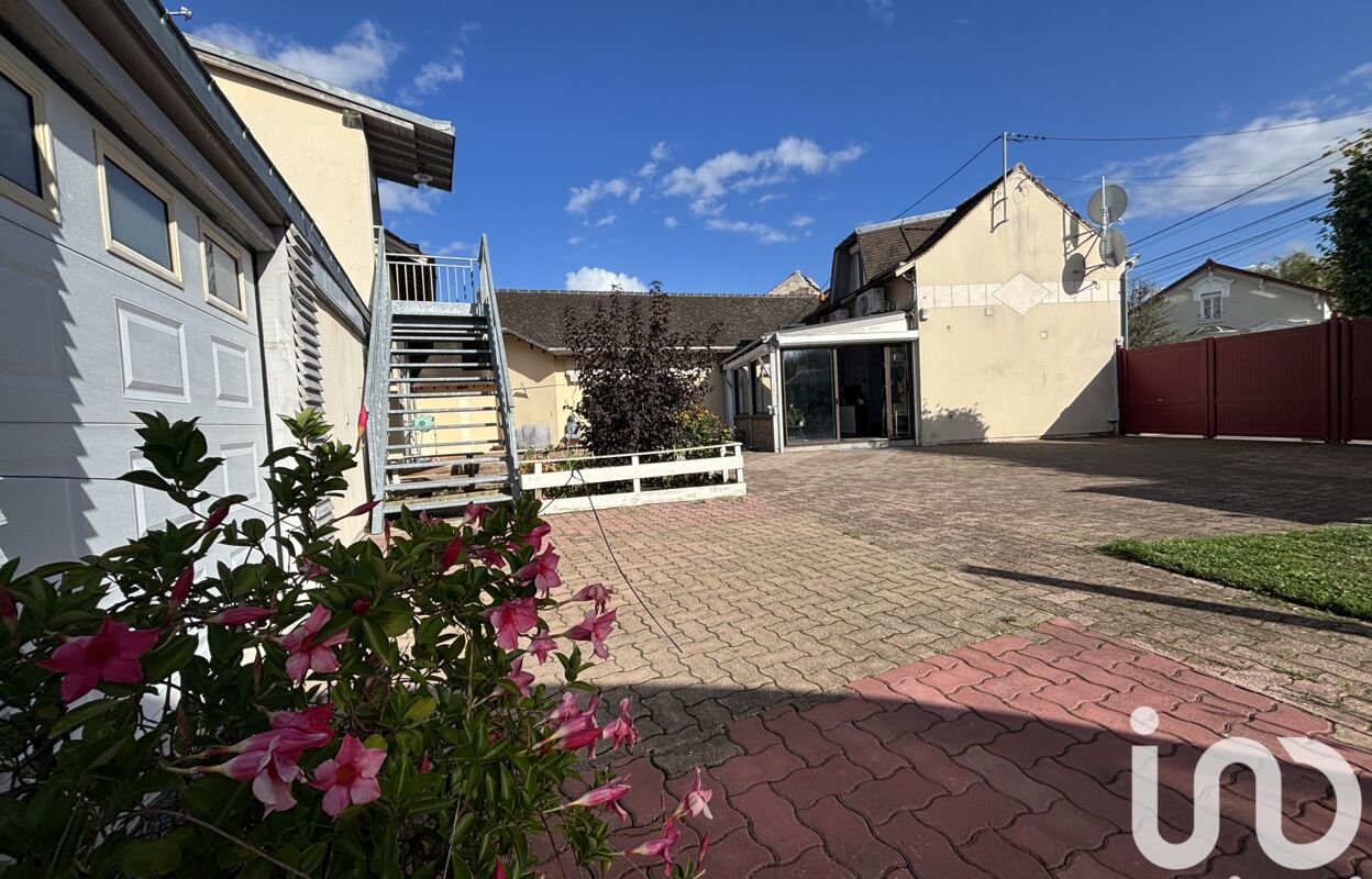 maison 6 pièces 236 m2 à vendre à Lacroix-Saint-Ouen (60610)