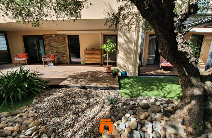 F4 — photo 2