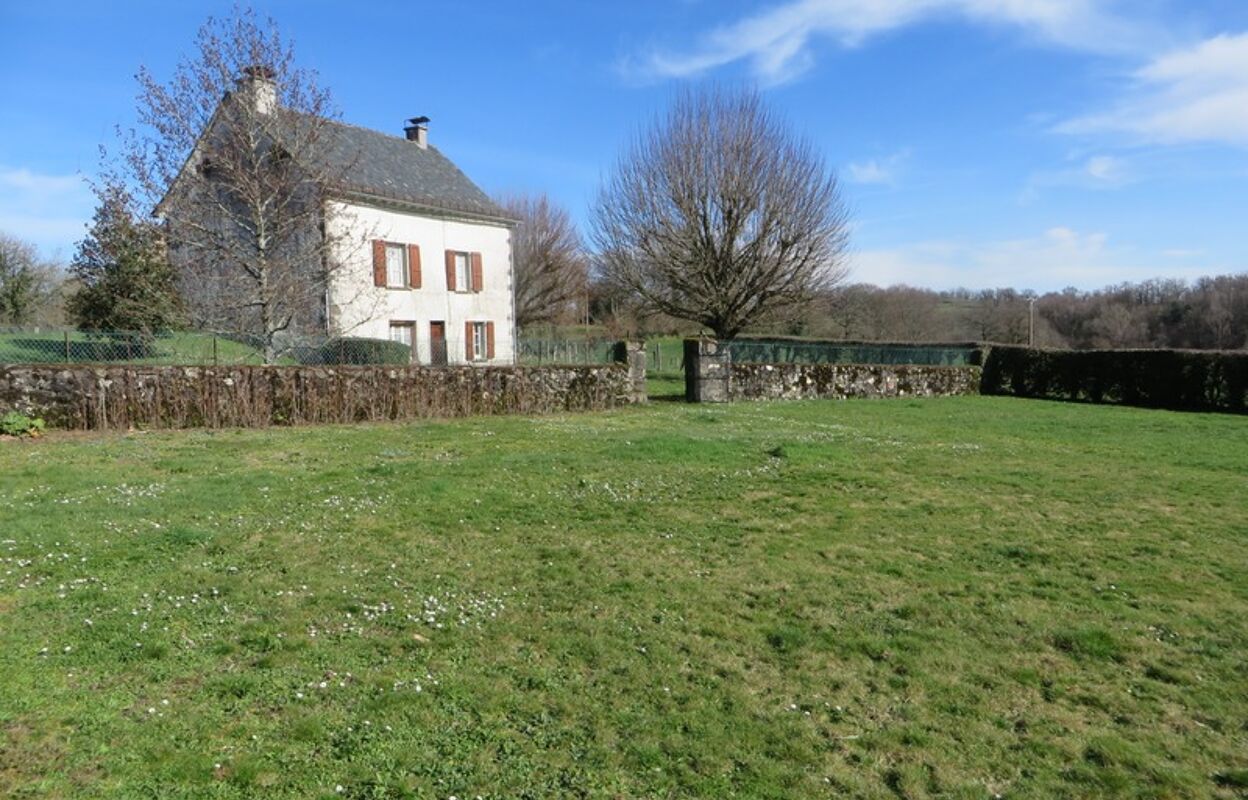 maison 5 pièces 100 m2 à vendre à Saint-Martin-Cantalès (15140)