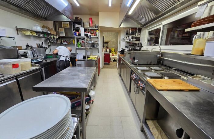 Bien Commercial À Vendre — photo 4
